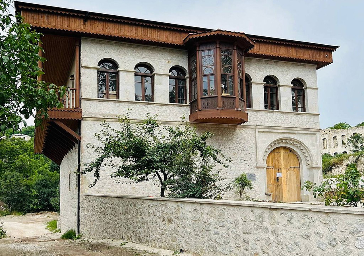 Mehmandarovların evi